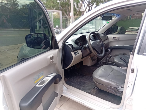 Mitsubishi  L200 3.2 TRITON 2013