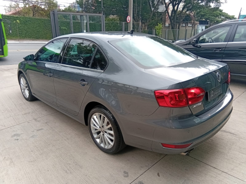Volkswagen JETTA 2.0 TURBO 2012 200CV 2012